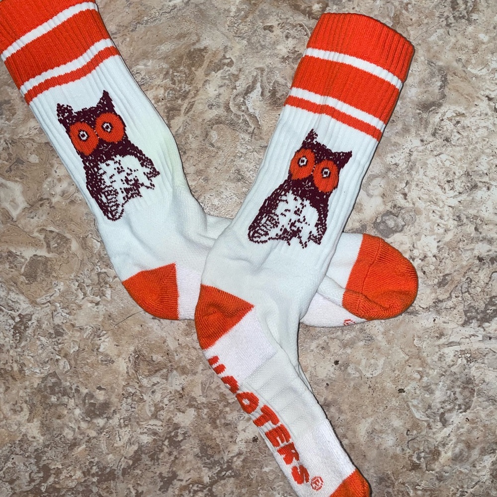 Hooters socks